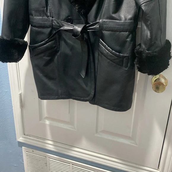 Reliable Source Fur-Lined 100% Leather Coat Size M - Picture 8 of 14